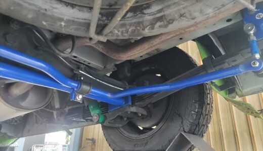 クスコ　リヤスタビライザー取り付け